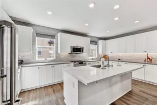 Photo #1: OC25234623 Listing 