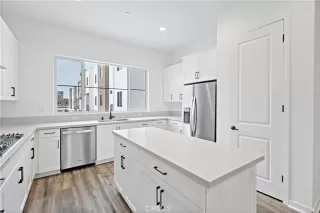 Photo #3: OC25234934 Listing