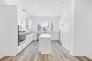 Photo #4: OC25234934 Listing