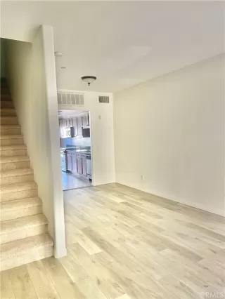 Photo #4: OC25234964 Listing 