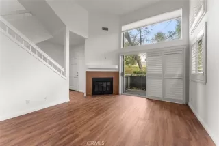 Photo #4: OC25235102 Listing