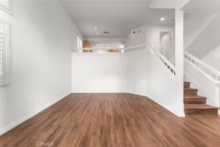 Photo #5: OC25235102 Listing