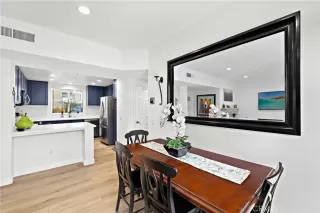 Photo #5: OC25235109 Listing 