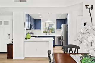 Photo #6: OC25235109 Listing 