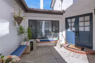 More Details about MLS # OC25235269 : 3 SHADOW HILL