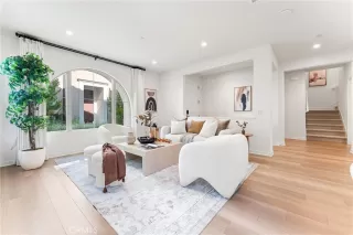 Photo #4: OC25235932 Listing 