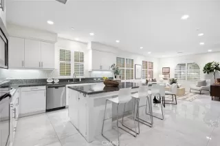 Photo #5: OC25236187 Listing