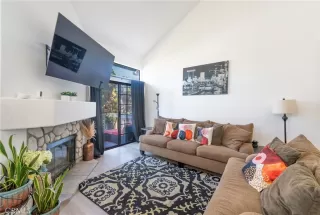 Photo #6: OC25236347 Listing 