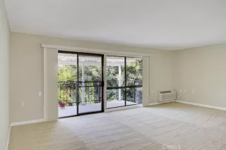 Photo #4: OC25236793 Listing