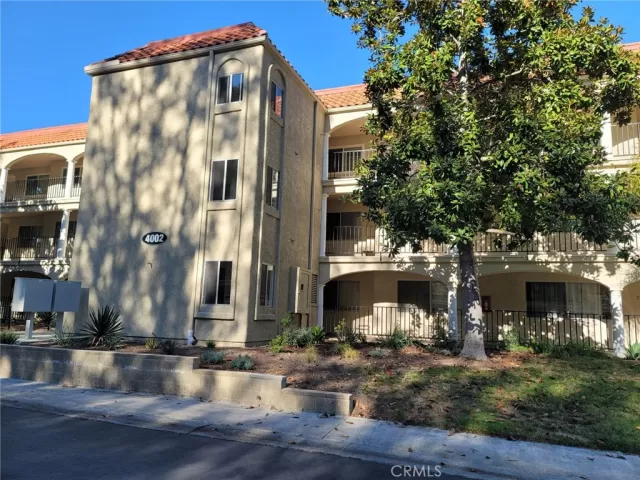MLS: OC25237037 Condo For Sale