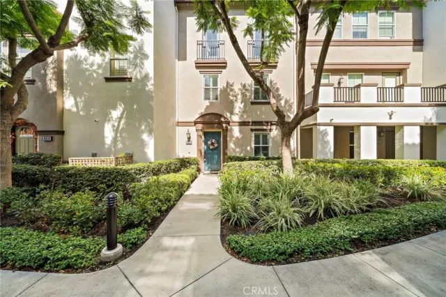 MLS: OC25237059 Condo For Sale