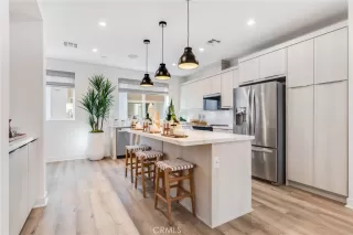 Photo #4: OC25237078 Listing