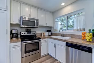 Photo #5: OC25237275 Listing