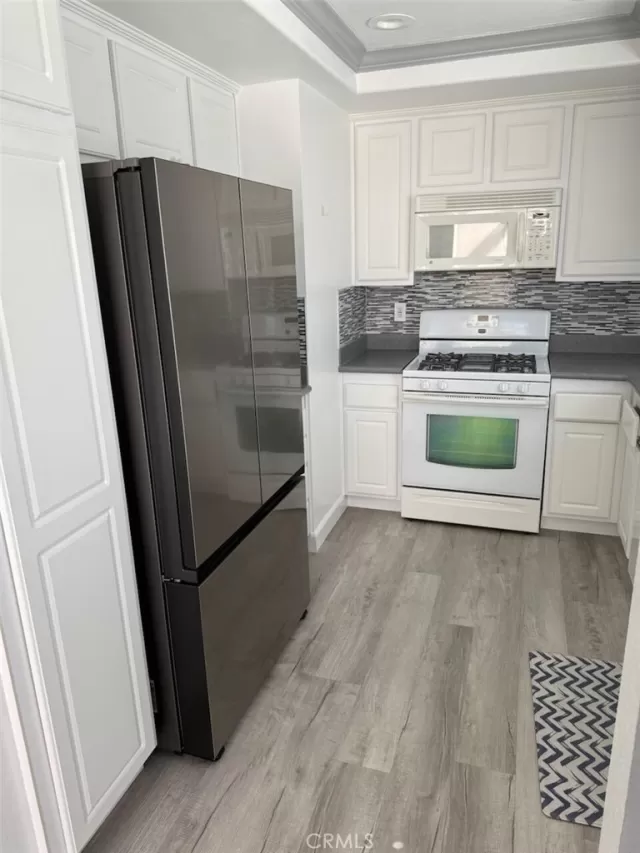 MLS: OC25237301 Condo For Sale