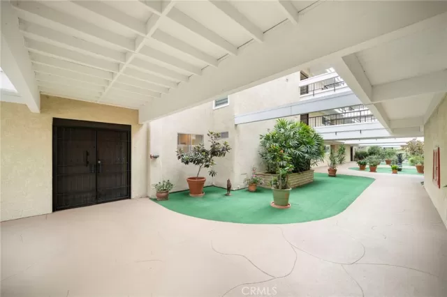 MLS: OC25237381 Condo For Sale