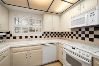 Photo #2: OC25237381 Listing 