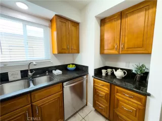 Photo #4: OC25237419 Listing