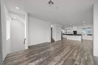 Photo #6: OC25237821 Listing 