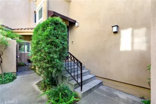 More Details about MLS # OC25237923 : 211 CHANDON