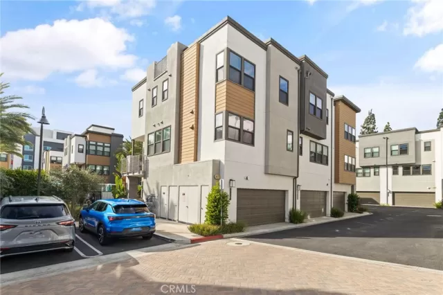 MLS: OC25238105 Condo For Sale