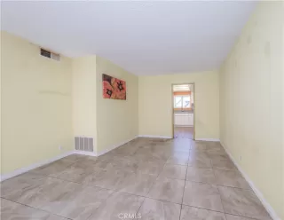 Photo #6: OC25238531 Listing 