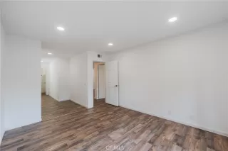 Photo #6: OC25239803 Listing 