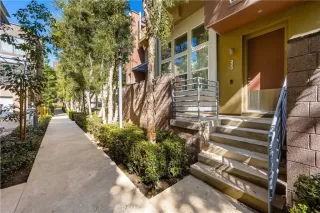 Photo #3: OC25240064 Listing