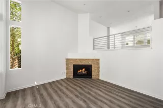 Photo #6: OC25240064 Listing