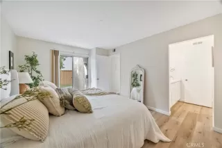 Photo #3: OC25240159 Listing 