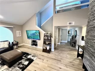 Photo #3: OC25240657 Listing 