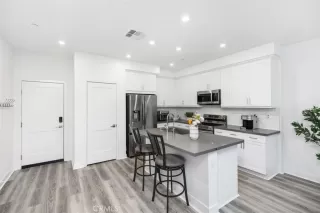 Photo #4: OC25240917 Listing 