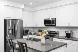 Photo #5: OC25240917 Listing 