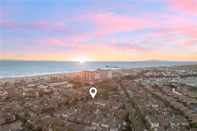 MLS: OC25241029 Condo For Sale