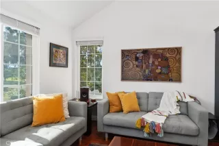 Photo #4: OC25241044 Listing 