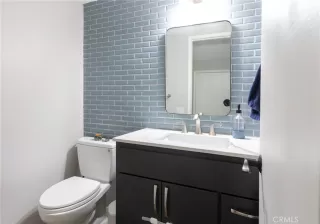 Photo #6: OC25241058 Listing 