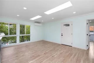 Photo #6: OC25241293 Listing 