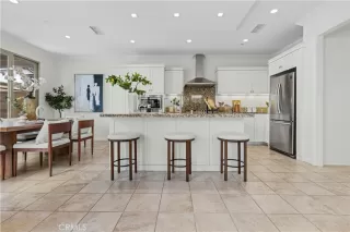 Photo #5: OC25241567 Listing 