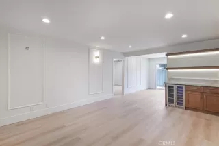 Photo #5: OC25241845 Listing