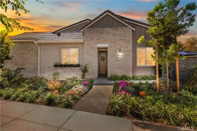 MLS: OC25241995 Condo For Sale