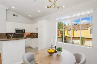 Photo #4: OC25242305 Listing 