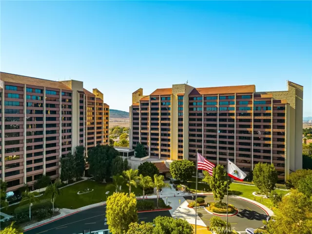 MLS: OC25242783 Condo For Sale