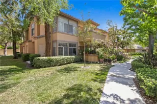 More Details about MLS # OC25243296 : 19431 RUE DE VALORE 5C