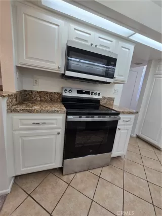 Photo #3: OC25243353 Listing 