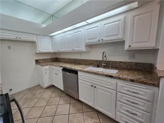 Photo #4: OC25243353 Listing 