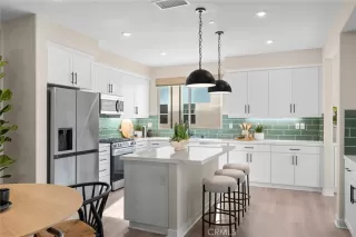 Photo #6: OC25243640 Listing 