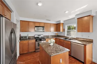 Photo #5: OC25244215 Listing 