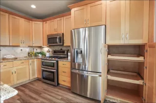 Photo #5: OC25244282 Listing 