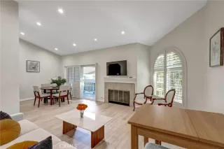 Photo #4: OC25244297 Listing