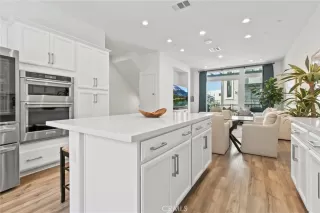 Photo #6: OC25244956 Listing 