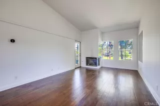 Photo #6: OC25244961 Listing 